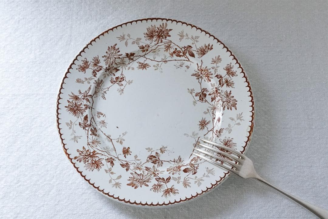 フランス　クレイユモントロー　MIGNARDISE　デザート皿　20.8cm　②