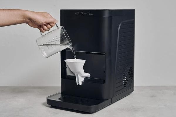ご自宅で嗜む一杯をワンランク上へ格上げ！丸氷製氷機　ホームバーテンダー