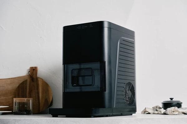 ご自宅で嗜む一杯をワンランク上へ格上げ！丸氷製氷機　ホームバーテンダー