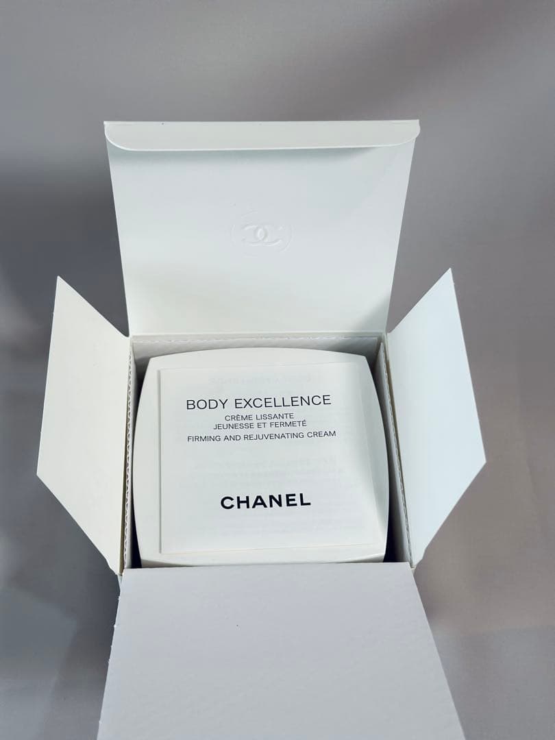 【新品】CHANEL ボディエクセレンス ファーミングクリーム 150g