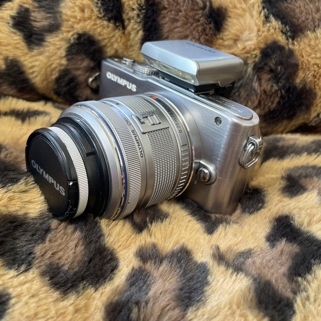 【ジャンク】OLYMPUS ミラーレス一眼 シルバー