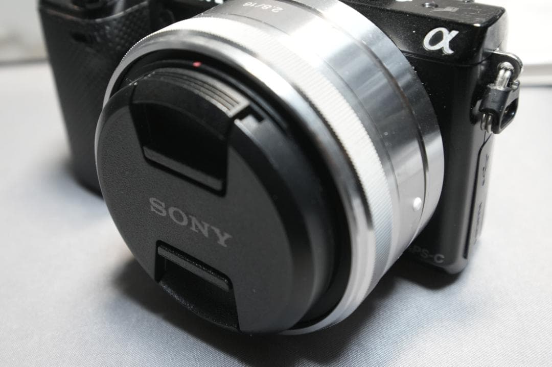 NEX-5T + E 16mm F2.8 + ウルトラワイドコンバーター