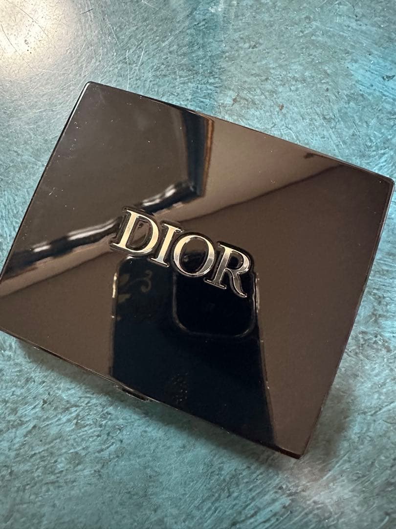 Dior ディオール　サンククルール　743 ローズチュール