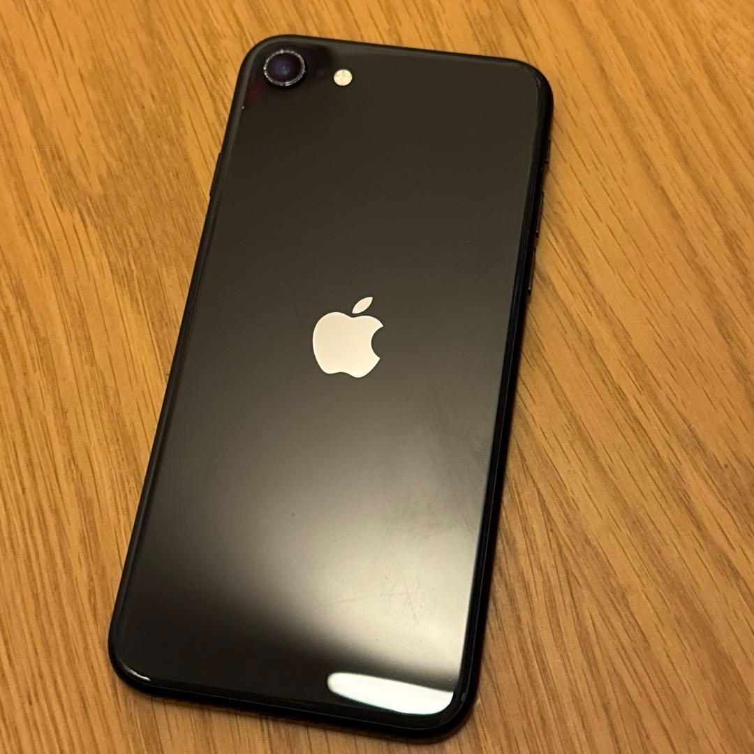 iPhone SE2 128GB NXD02J/A SIMフリー 動作確認済