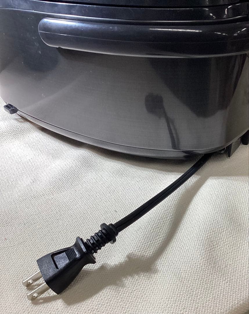 TIGER IH炊飯器 炊きたて　JPW-10Bk 2024年製　ブラック