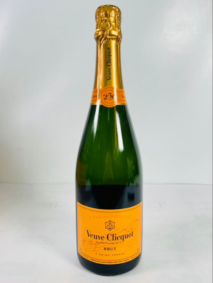 【保管品】 ヴーヴクリコ　 イエローラベル　 Veuve Clicquot