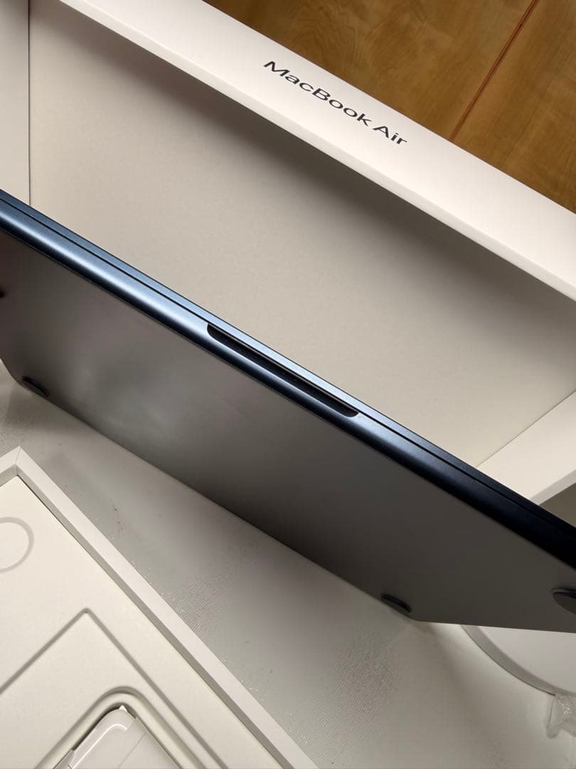 Apple MacBook Air （m2 2022 ）24GB、 2TB