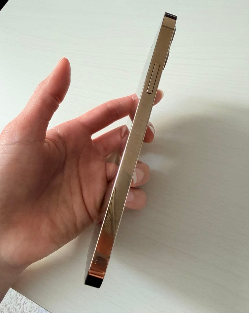 【極美品】iPhone 12 pro ゴールド 256GB 箱付き　即日発送