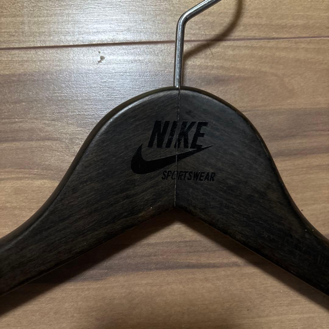 NIKE 非売品 木製 ハンガー