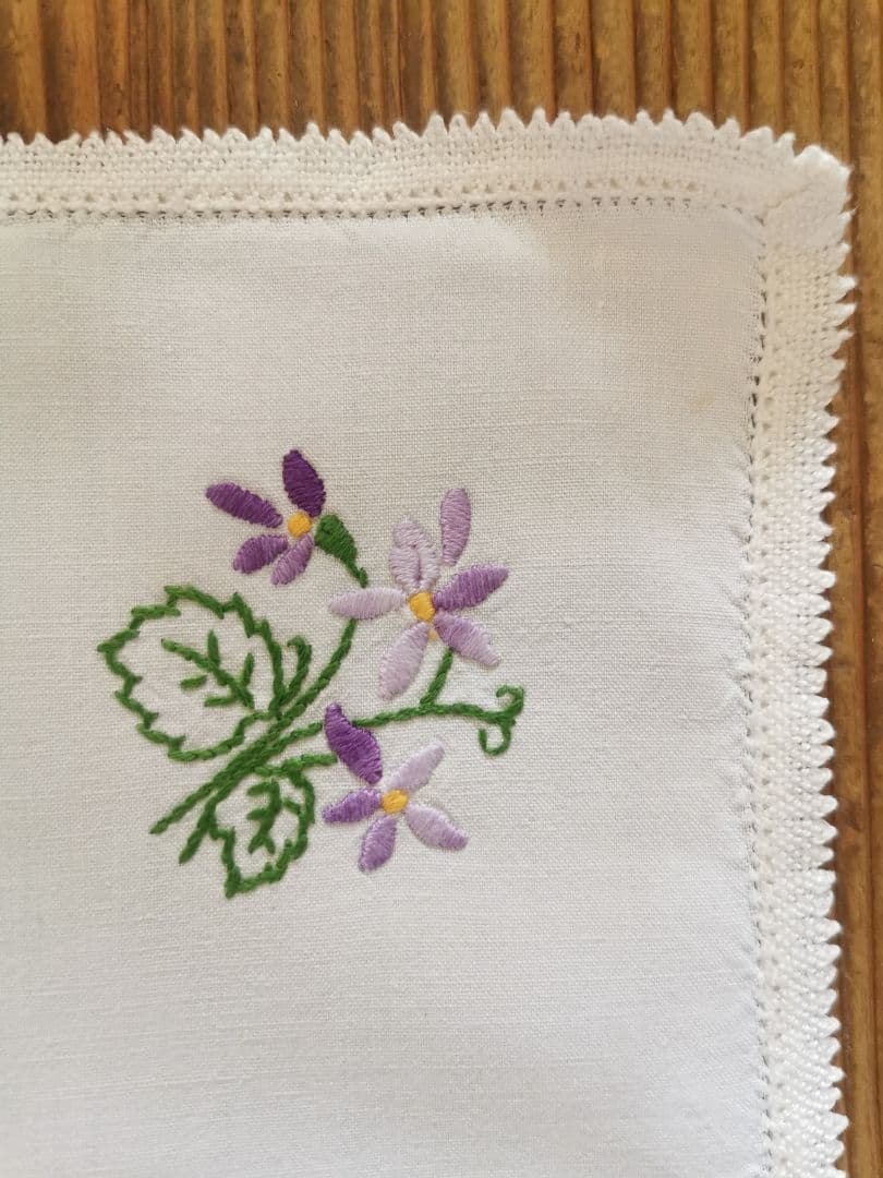 アンティーク/ヴィンテージ フランス 菫の刺繍クロス コットンリネン メティス風