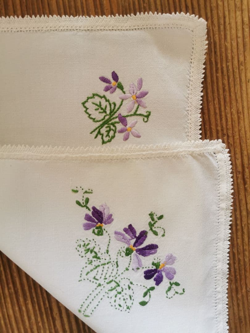 アンティーク/ヴィンテージ フランス 菫の刺繍クロス コットンリネン メティス風