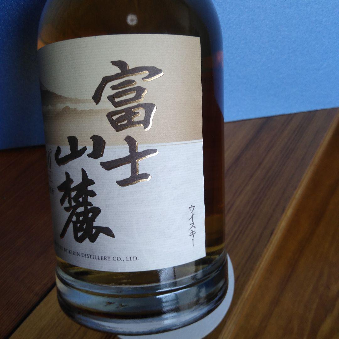 響ジャパニーズハーモニー700ml富士山麓 樽熟原酒50º 700ml