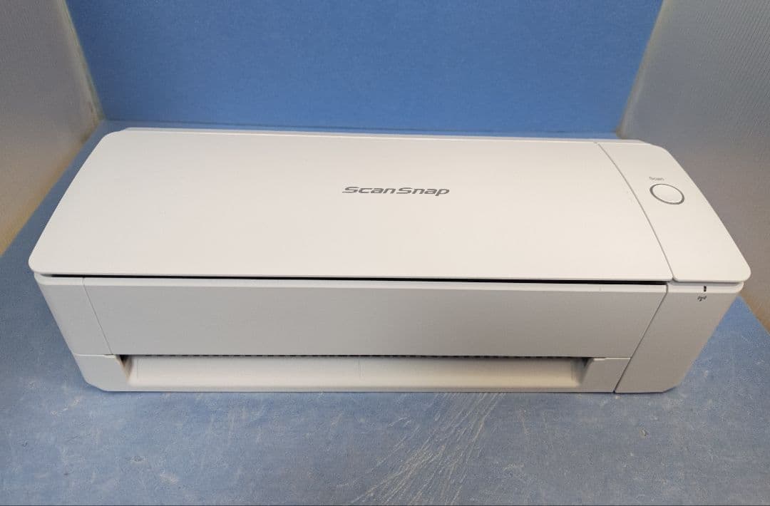 たまった書類を一気にスキャン 富士通 ScanSnap iX1300 （白）