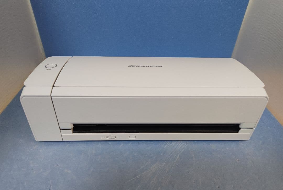たまった書類を一気にスキャン 富士通 ScanSnap iX1300 （白）