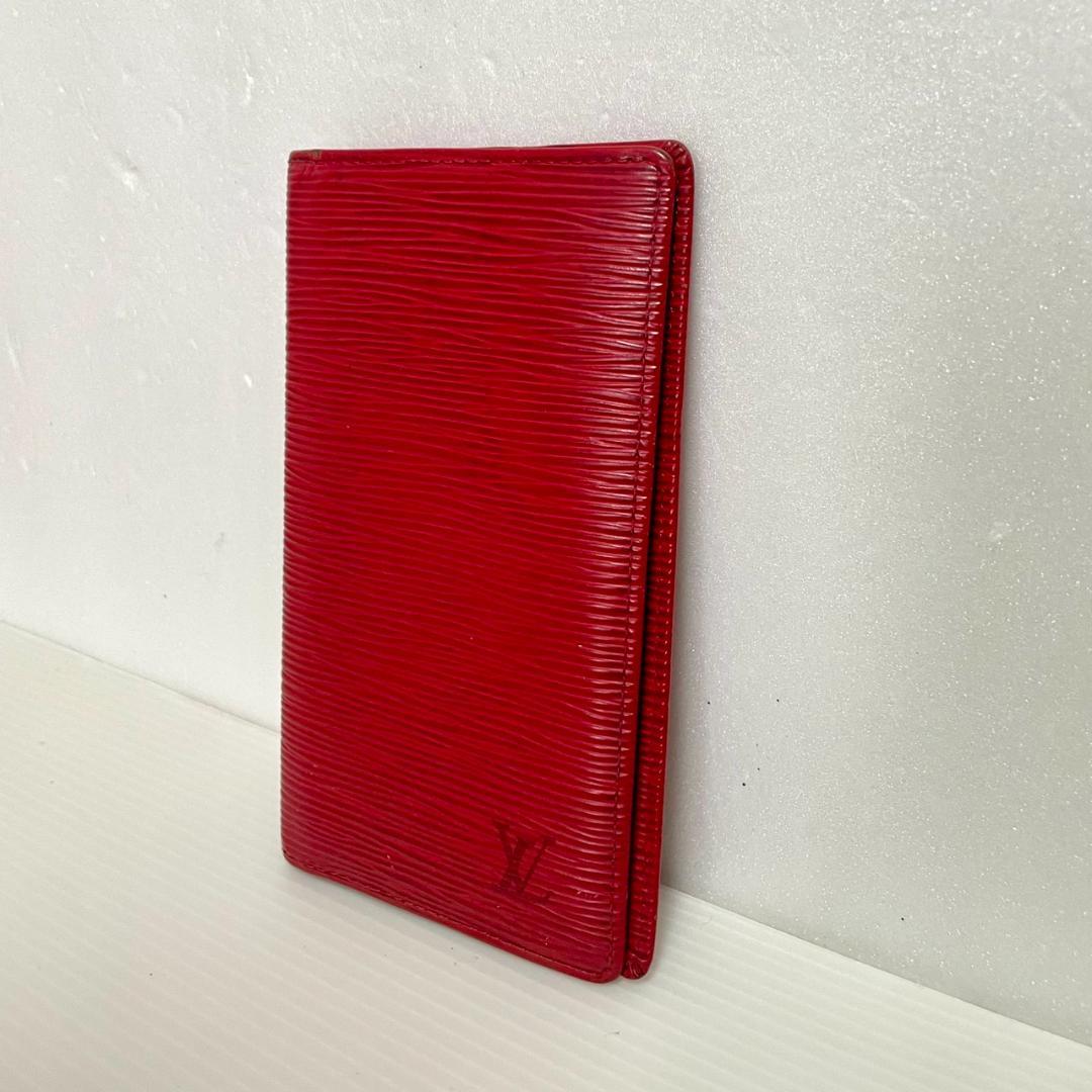 Louis Vuitton ヴィトン エピ ポルト 2 カルト ヴェルティカル