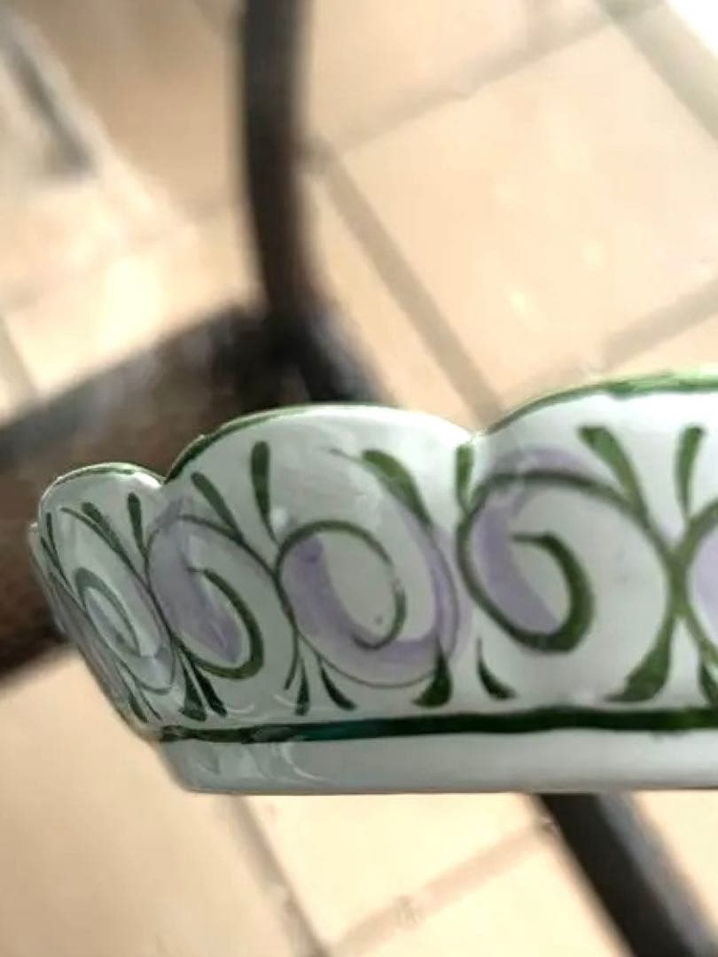 イタリア・フラワーモチーフ陶器花瓶