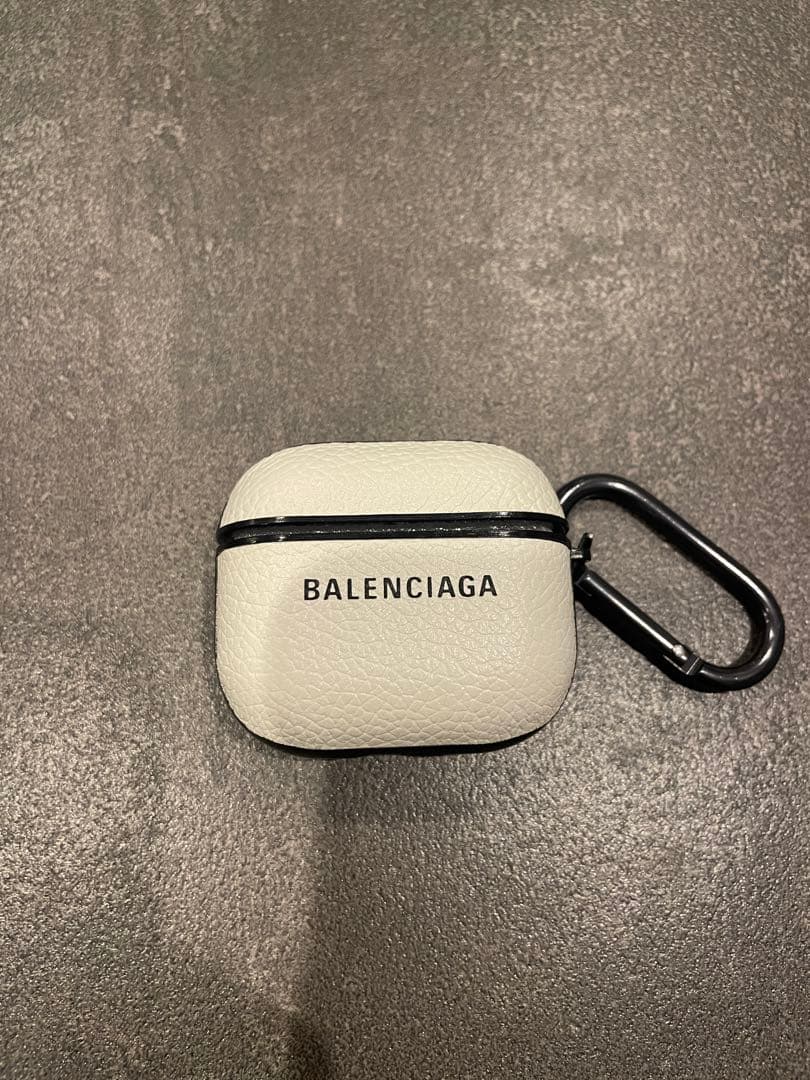 正規未使用品BALENCIAGA バレンシアガ airpodsケース 第3世代