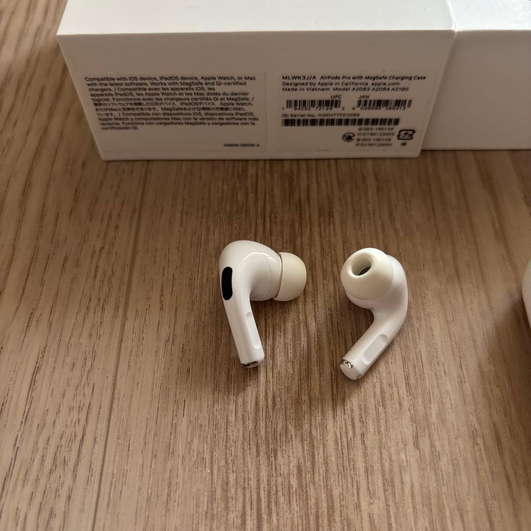 AirPods Pro 本体 充電ケース付き 第１世代