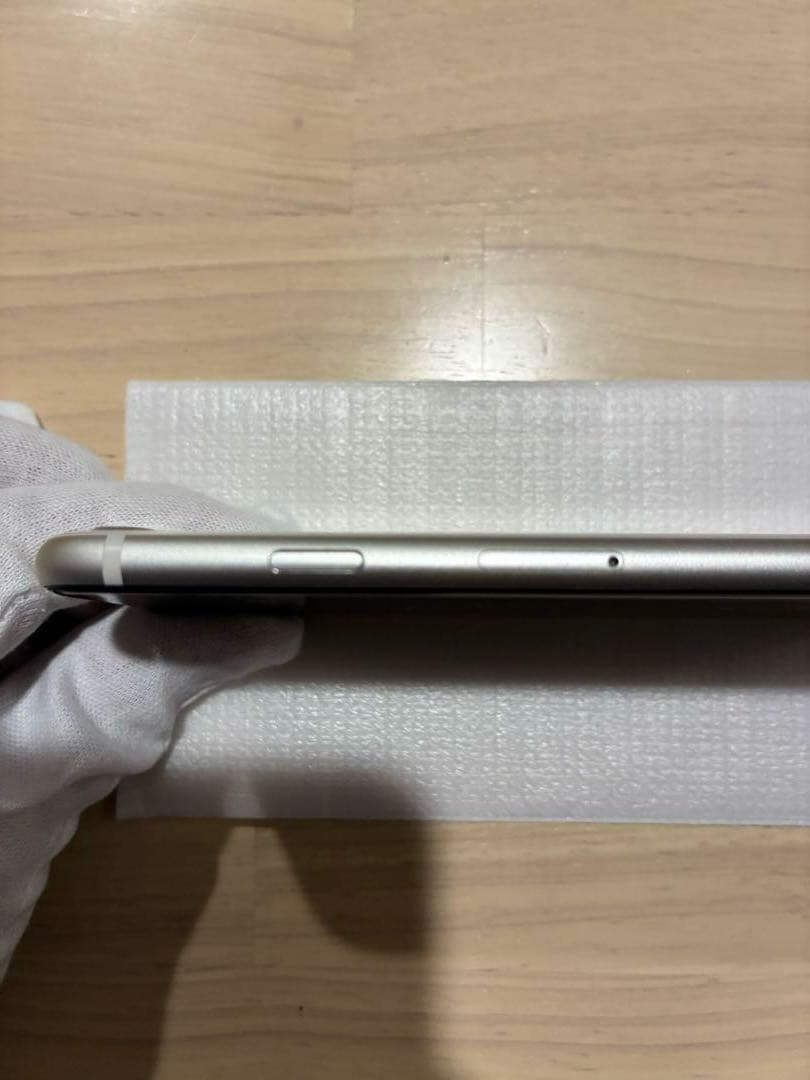【中古】iPhoneSE3 128GB SIMフリー 本体のみ