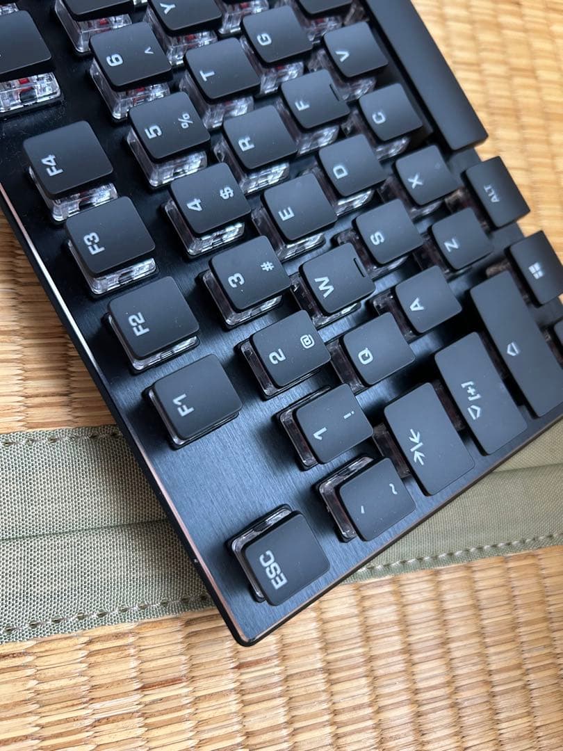 【24時間限定500円値下げ】【箱付き】ROCCAT ゲーミングキーボード