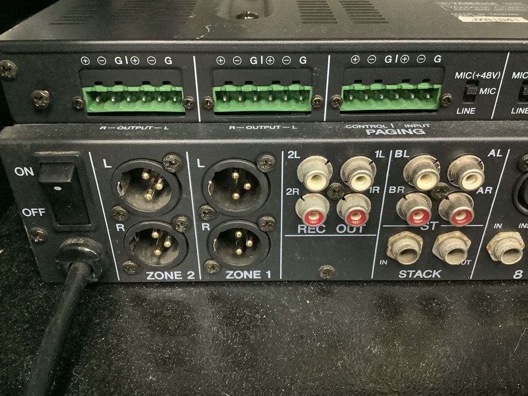 ヤマハ　アナログミキサーMV800 とVU メーター 6uラックのset