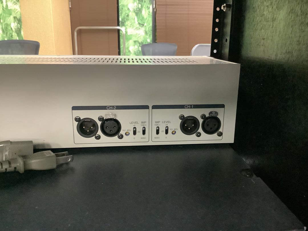 ヤマハ　アナログミキサーMV800 とVU メーター 6uラックのset