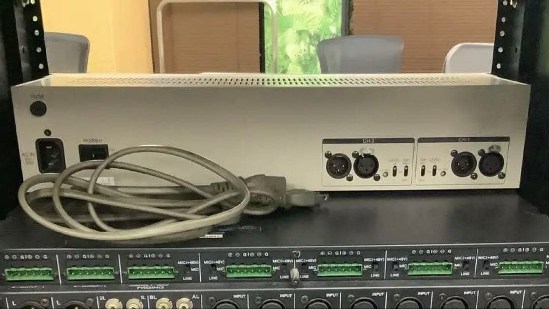 ヤマハ　アナログミキサーMV800 とVU メーター 6uラックのset