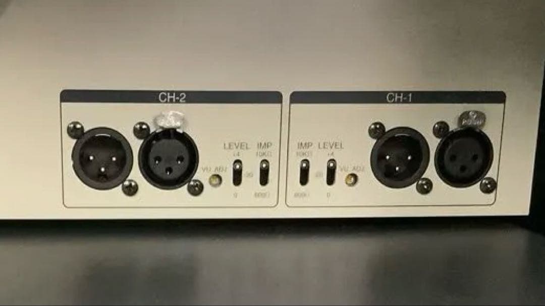 ヤマハ　アナログミキサーMV800 とVU メーター 6uラックのset