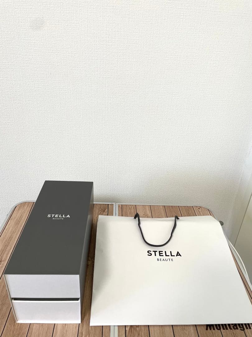 STELLA BEAUTE レーザー & EMSリフトブラシ PRO LLLT
