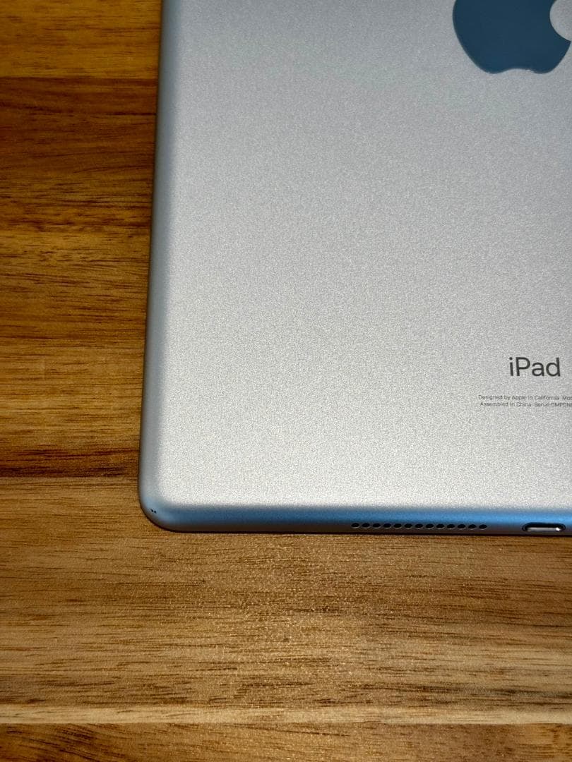 Apple iPad 10.2インチ 第8世代 32GB MYLA2J/A 美品
