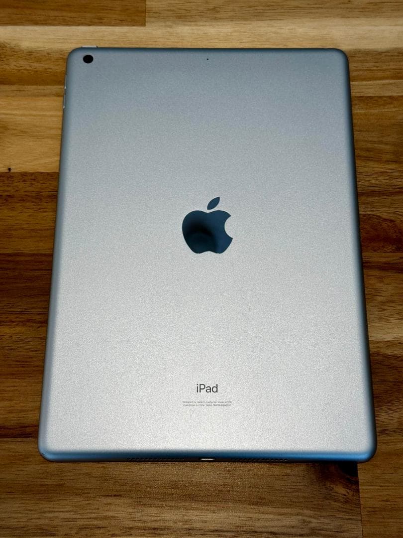 Apple iPad 10.2インチ 第8世代 32GB MYLA2J/A 美品