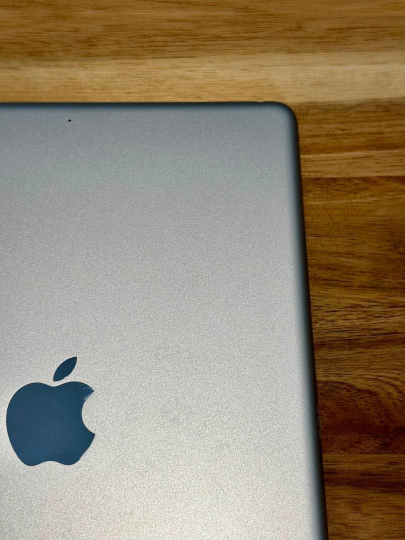 Apple iPad 10.2インチ 第8世代 32GB MYLA2J/A 美品