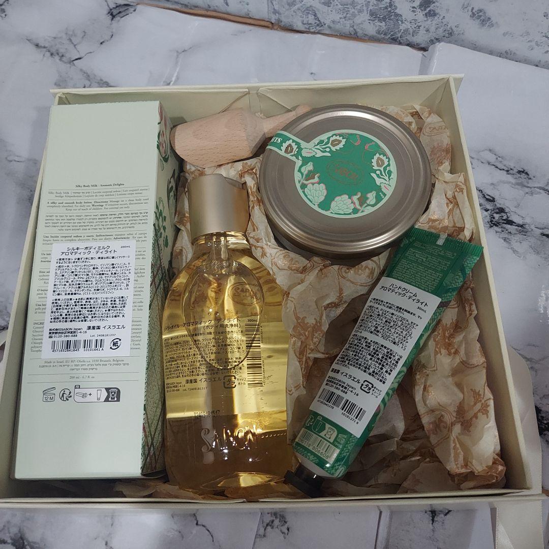 ☆新品未使用☆SABON ボディケアギフトボックス 植物モチーフ