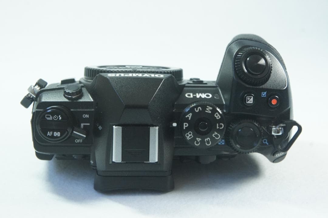 ☆☆美品　シャッター数少　OM-D E-M1 MkIII D-31☆☆