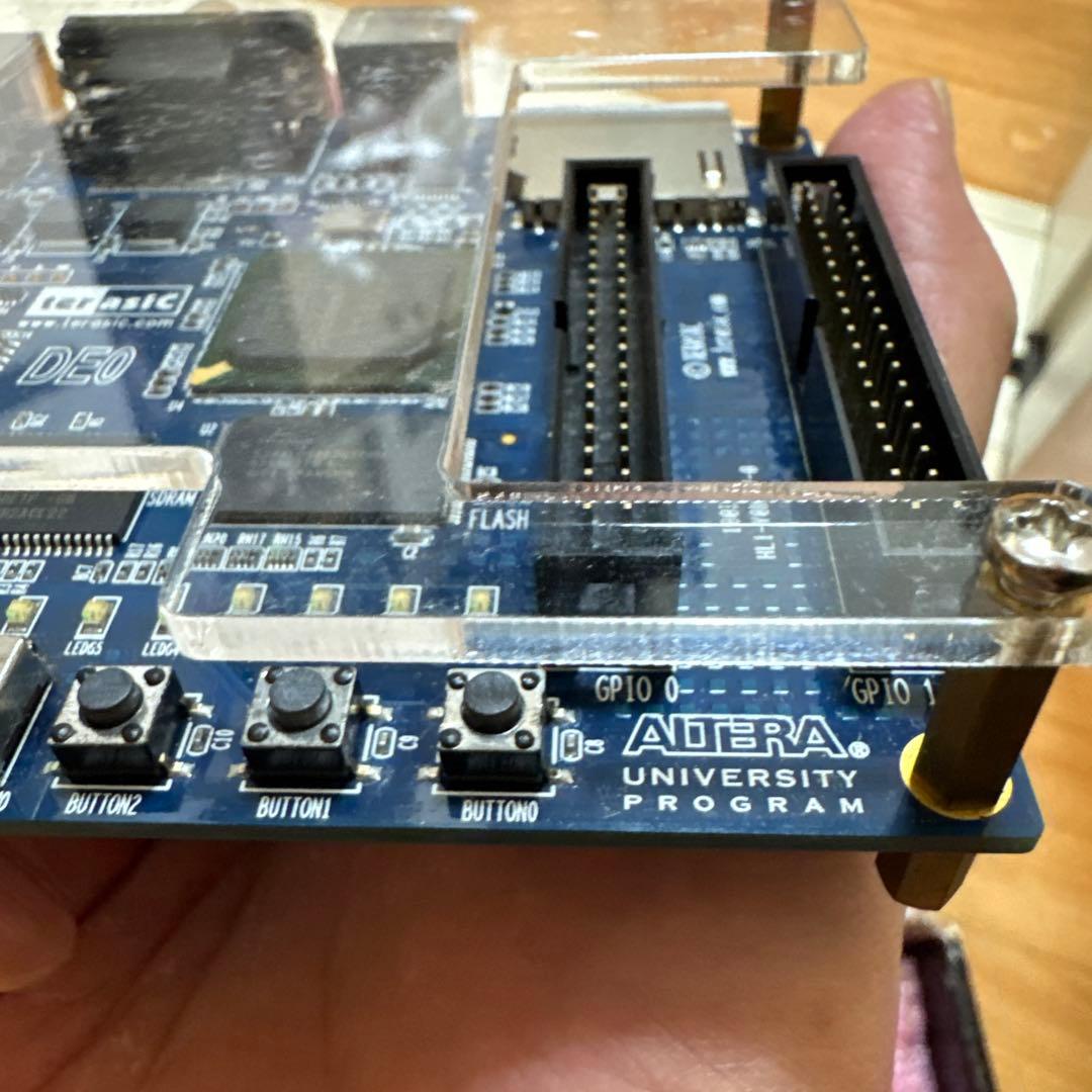 なマザーボードと512MB SDカード