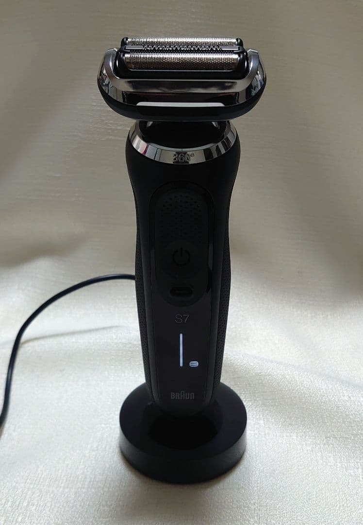 《美品》Braun Series 7 メンズ電気シェーバー