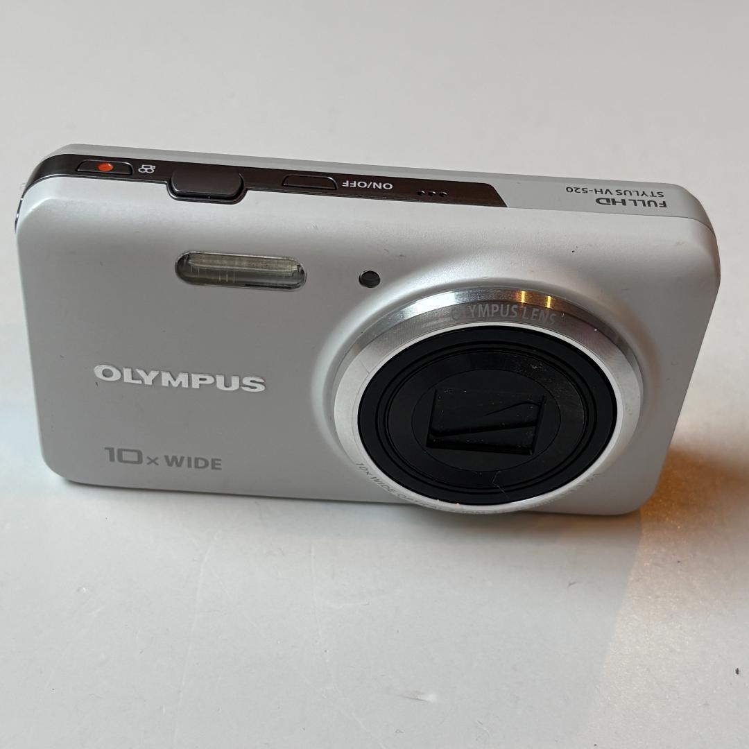 ☆OLYMPUS☆人気のホワイト色　10×WIDE　コンパクトデジタルカメラ