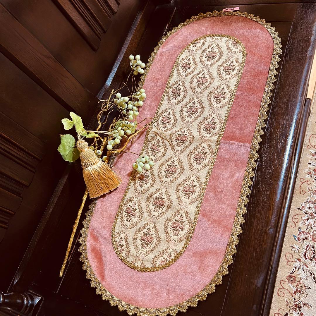 ベルギー ドイリー アンティーク　刺繍 ゴブラン織り　おまけ家具用タッセル