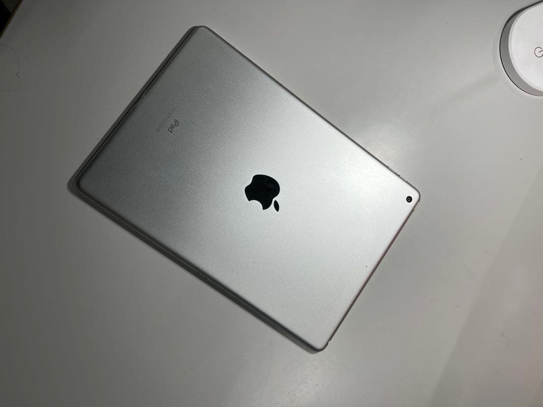 Apple iPad (第9世代) 64GB スペースグレー