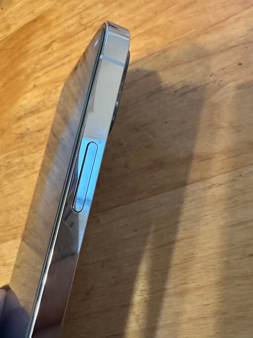 ⭐︎レンズ割れ有、ジャンク⭐︎iPhone12proシルバー、SIMフリー