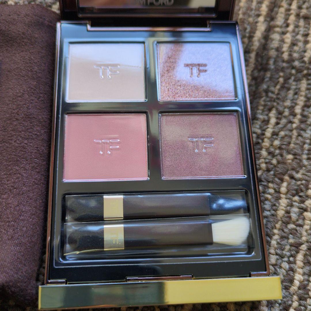 TOM FORD アイシャドウパレット030インソレントローズ