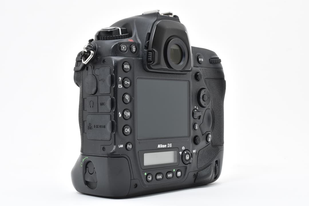 ■極上品■ ニコン D5 CF-Type デジタル一眼 #C856