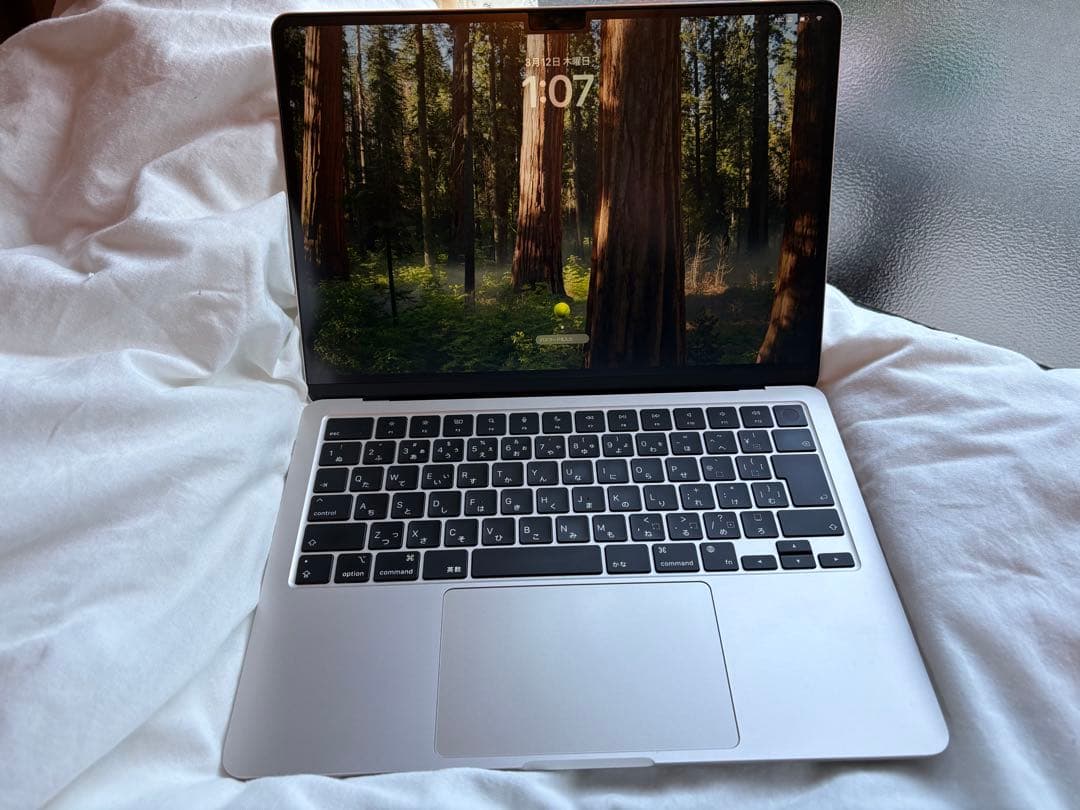 macbook air M2 ゴールド