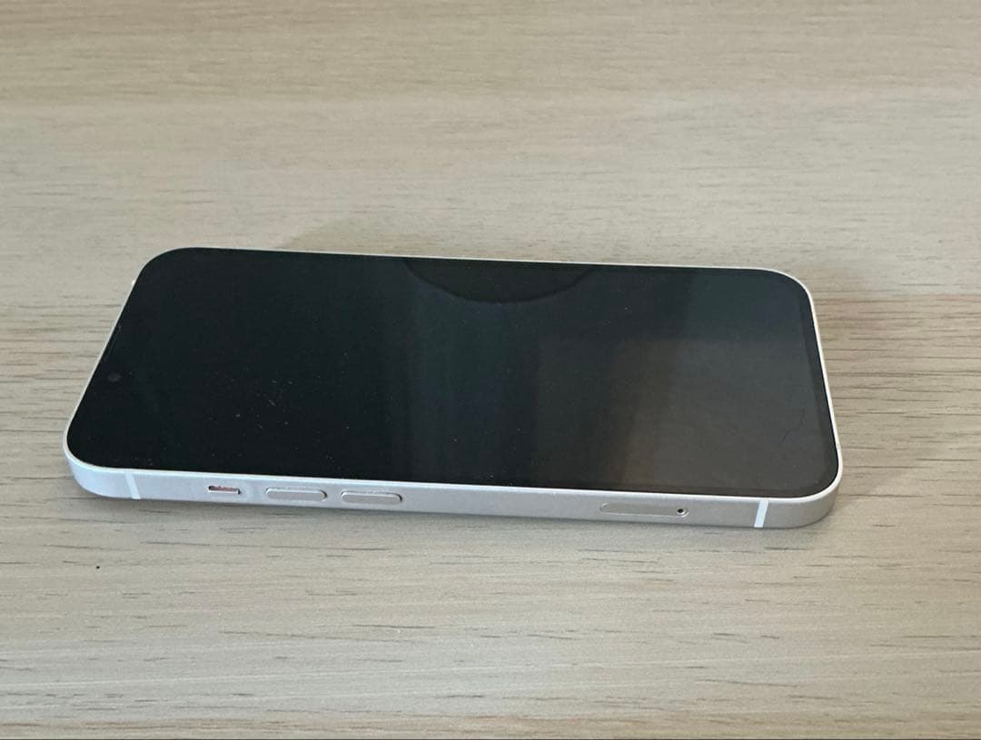 iPhone13 本体 128GB スターライト simフリー