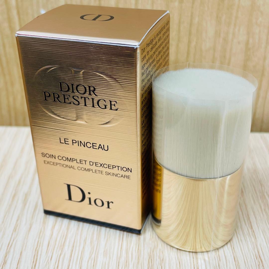 ☆Diorアイシャドウ　パウダー　香水　洗顔ブラシ　おまとめ　未使用あり！