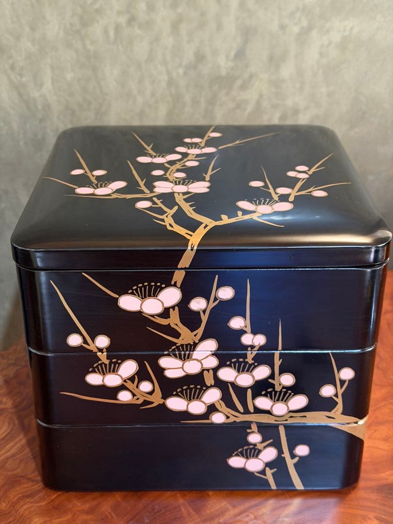 黒塗 三段重 枝梅蒔絵 漆器 お重箱 正月・祝い用　美品