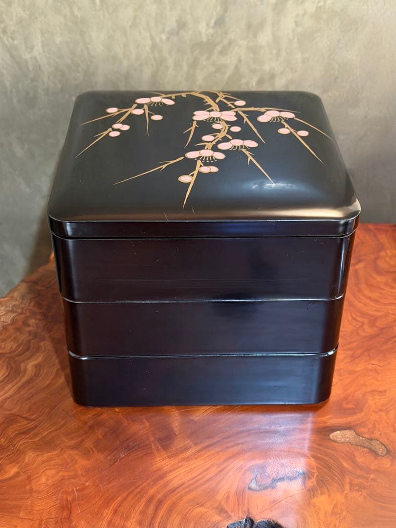 黒塗 三段重 枝梅蒔絵 漆器 お重箱 正月・祝い用　美品