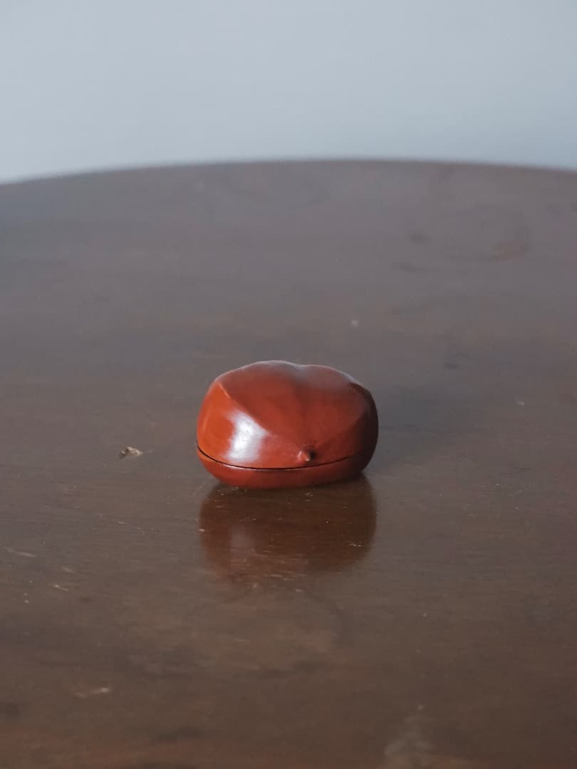 隆弘峯　乾漆　栗香合　金箔裏　茶道具　香道具　漆工芸　Q2518