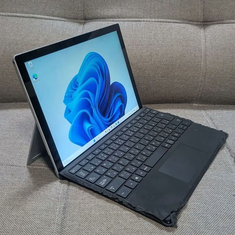 Surface Pro 7 i5 8GB 256GBタイプカバー付きb