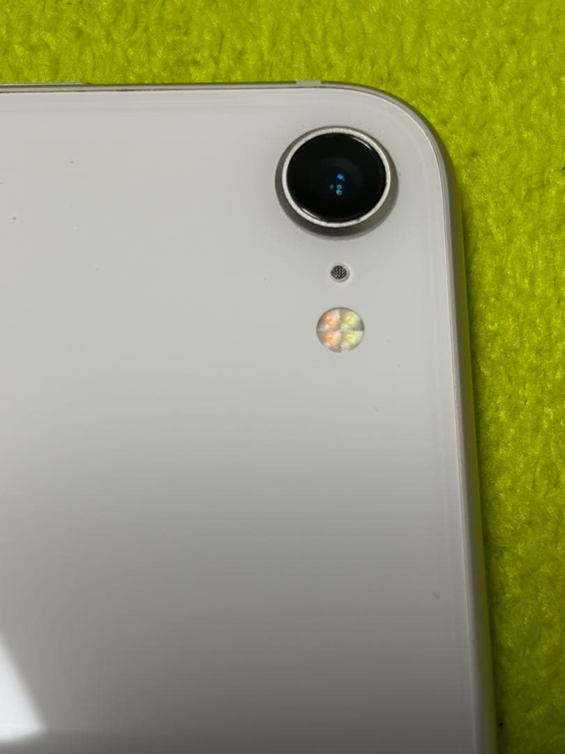 iPhone SE（第3世代）256GB ホワイト